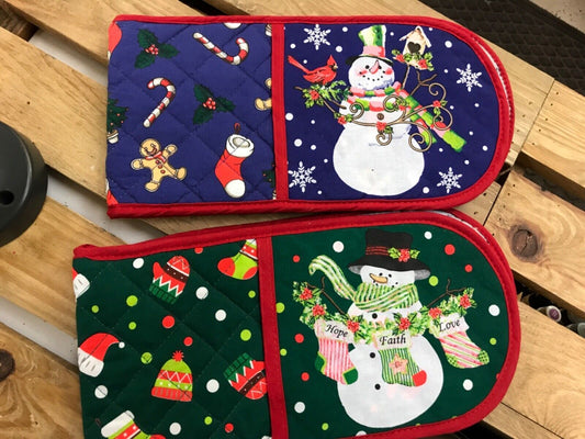 Christmas/Snowman Double Oven Mitt Pot Holder NWOT set of 2 Casserole