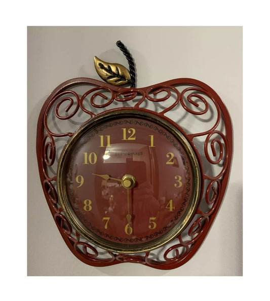 VINTAGE INFORMALS HEAVY VERY WELL-MADE METAL APPLE WALL CLOCK 9.5" TALL